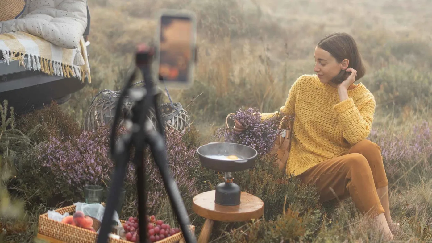 how long does it take to film a movie​, Girl Shooting Film on Phone